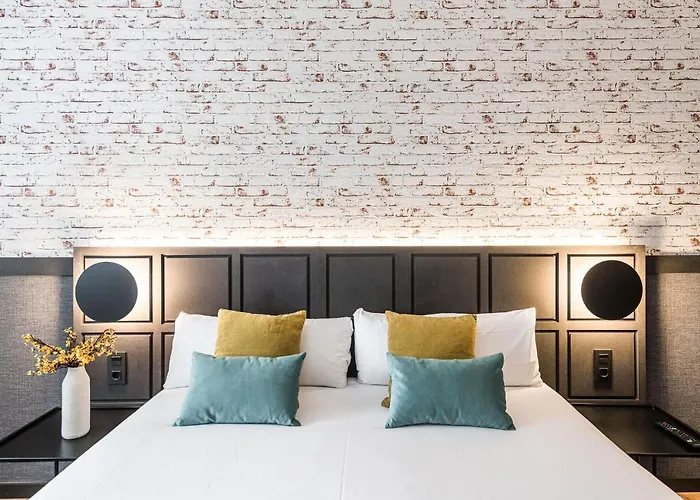 Pensjonat Bypillow San Mames 4*