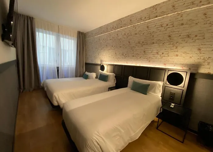 ゲストハウス Bypillow San Mames 4*